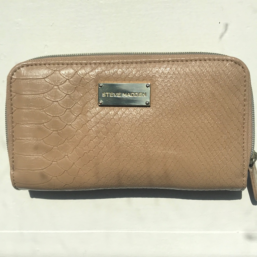 Steve Madden Wallet